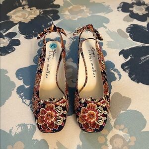 New Bettye Muller 7.5 Wisp Floral Slingback Heels